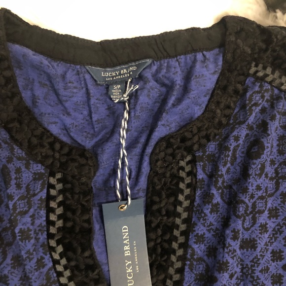 New Lucky Brand Blue All Over Printed Bell Top - Picture 3 of 6